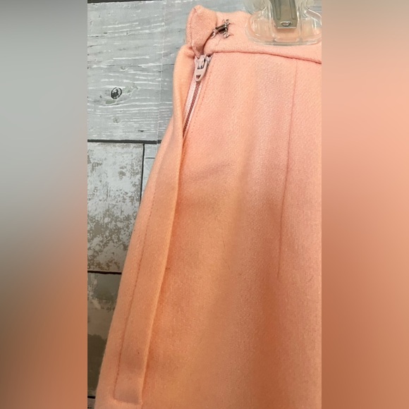 Vintage Retro 1960’s Mid Length Peach 100% Wool Skirt by a coordinate by Talbott - Picture 16 of 16